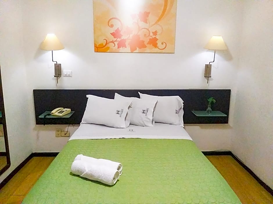 Hotel Trevi