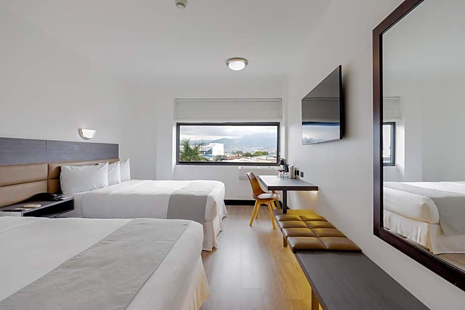 Parque del Lago Boutique Hotel