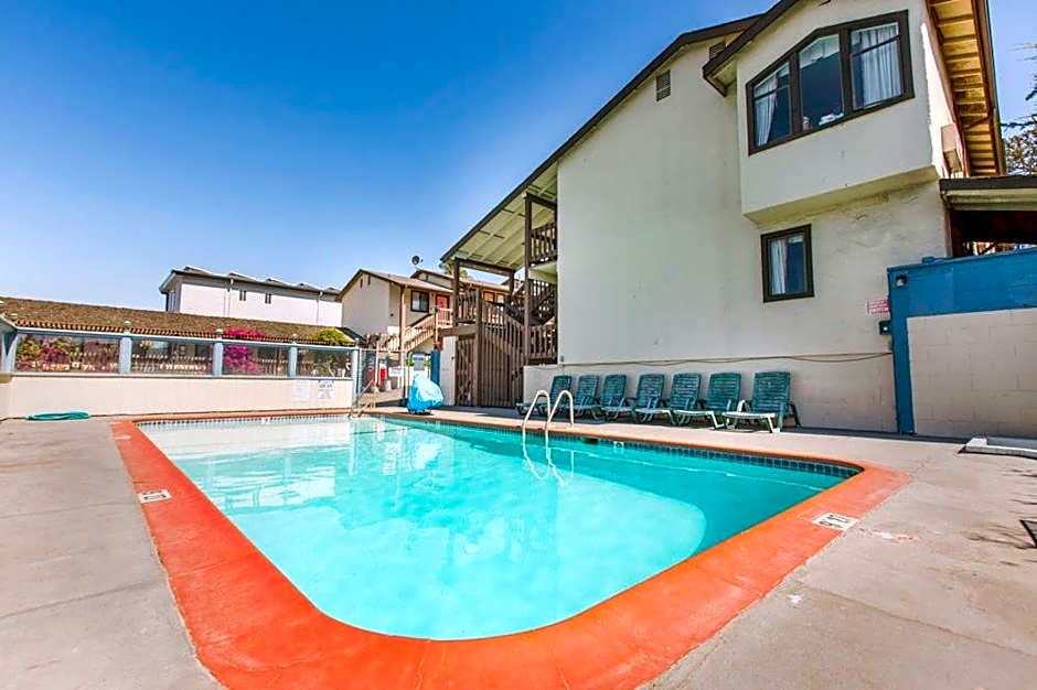 Monterey fairgrounds inn