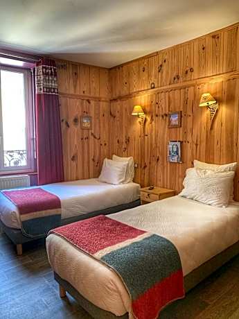 Twin Room with Shower