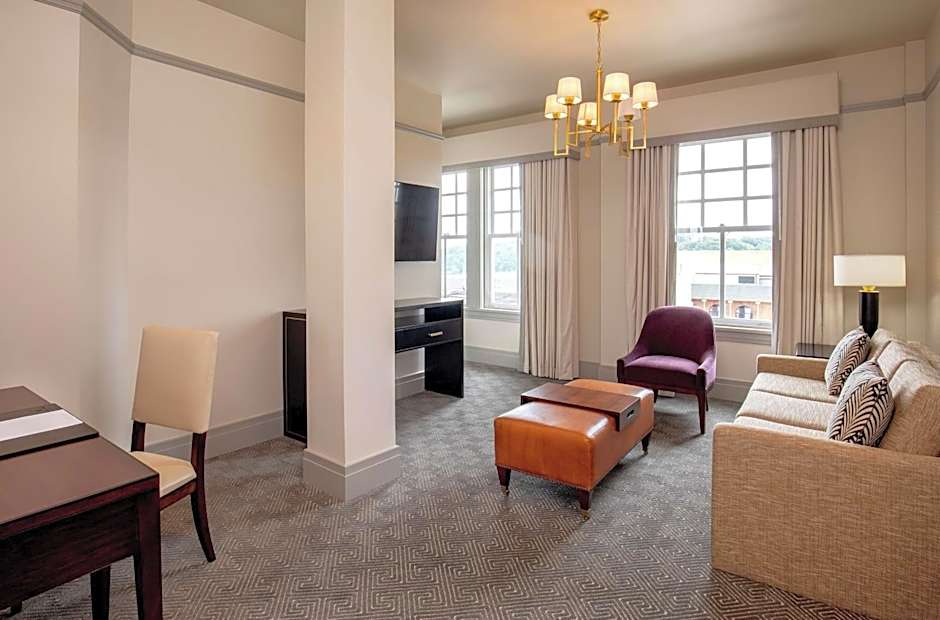 The Virginian Lynchburg, Curio Collection By Hilton