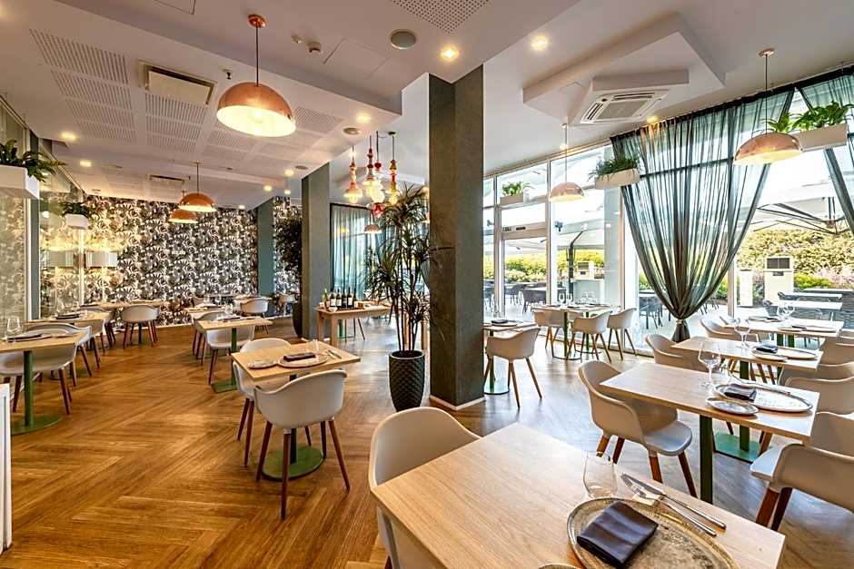 MO.OM Hotel