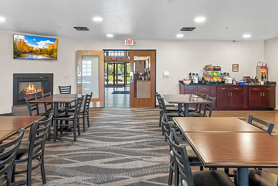 Boarders Inn & Suites by Cobblestone Hotels - Shawano