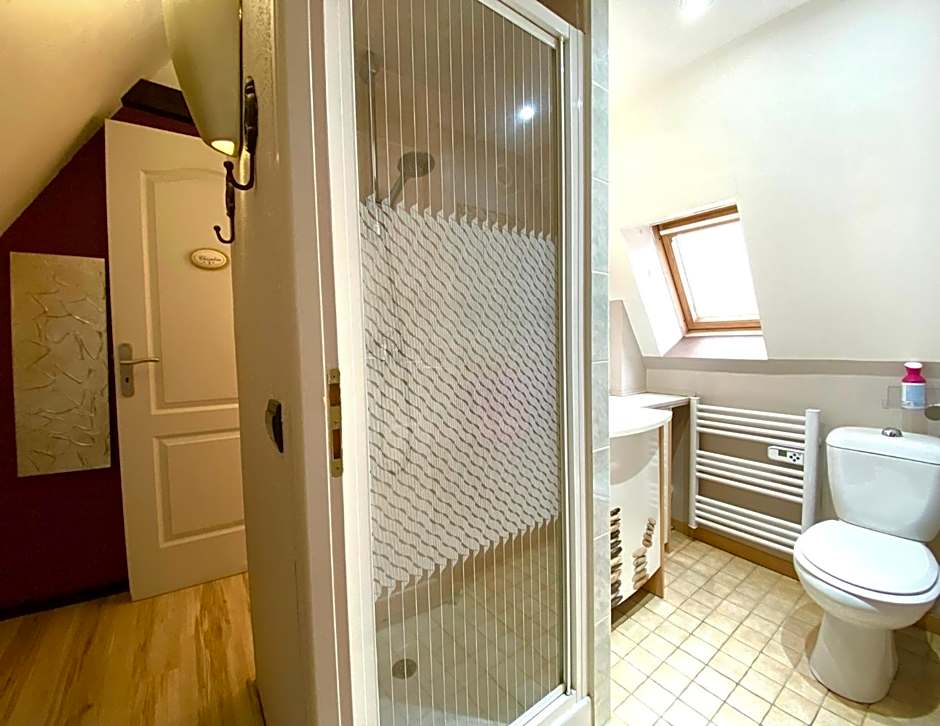 La Clef des Songes - Maison d'Hôtes au Calme, au Coeur de Sarlat, 2 minutes à pied de la Cité Médiévale - Climatisation - Petits Déjeuners fait Maison - Parking gratuit - Option Spa et Massages - Piscine de Saison à 400m