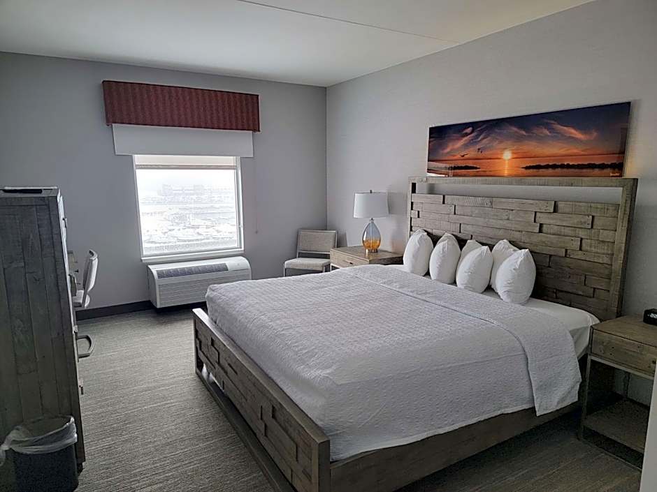 Hampton Inn By Hilton & Suites Erie/Bayfront, PA