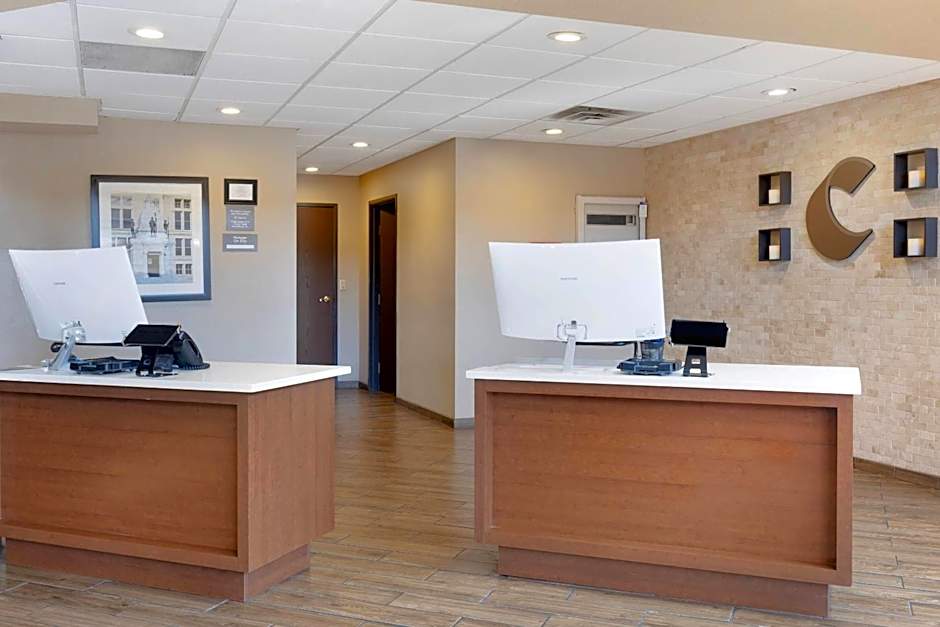 Comfort Inn & Suites Wichita Northeast