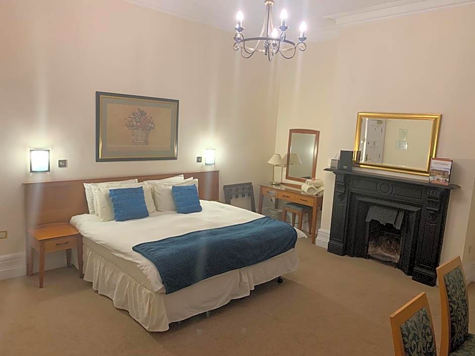 The Waterloo Hotel & Bistro