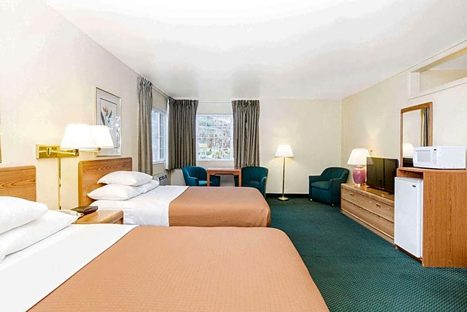 Riverfront Inn Roseburg