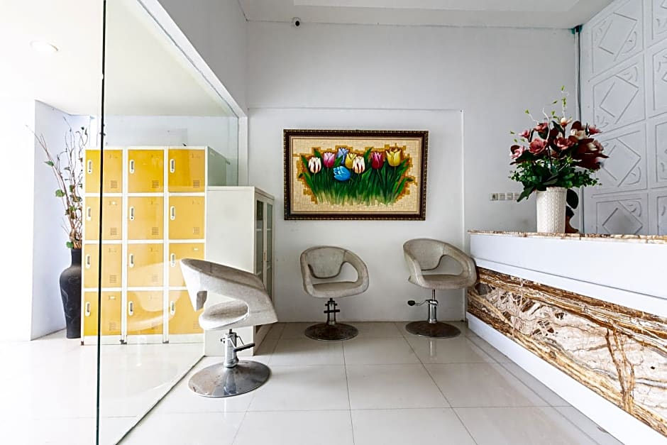 Urbanview Daniela Jambi by RedDoorz