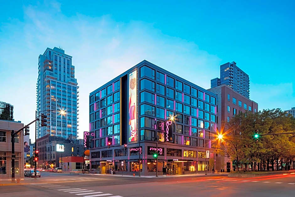Moxy by Marriott Chicago Downtown