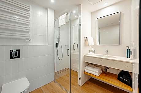 One-Bedroom King Suite