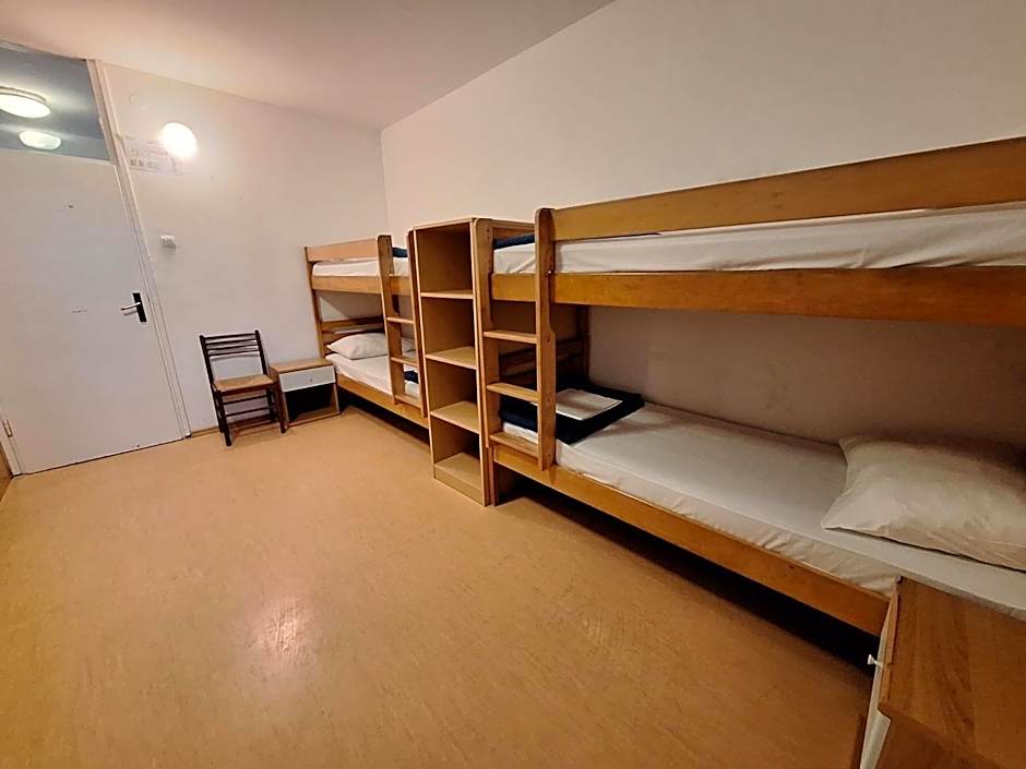 Youth Hostel Pinesta