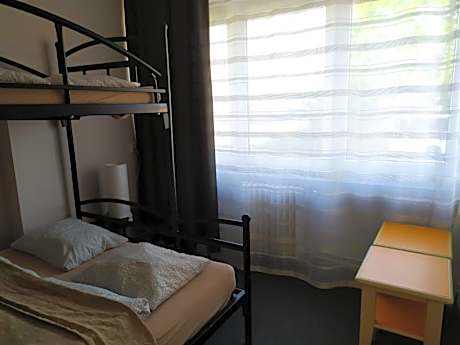 Economy Triple Room with Shared Bathroom