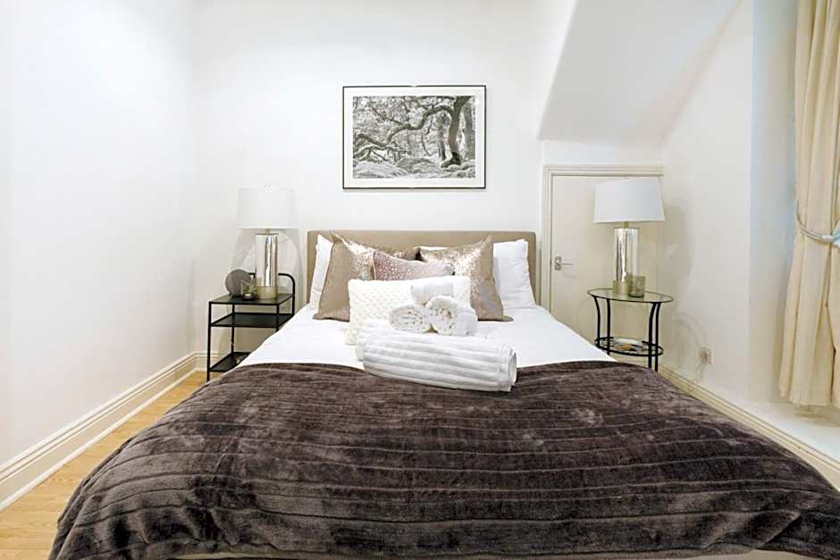 Spacious 1 bed Sloane Square