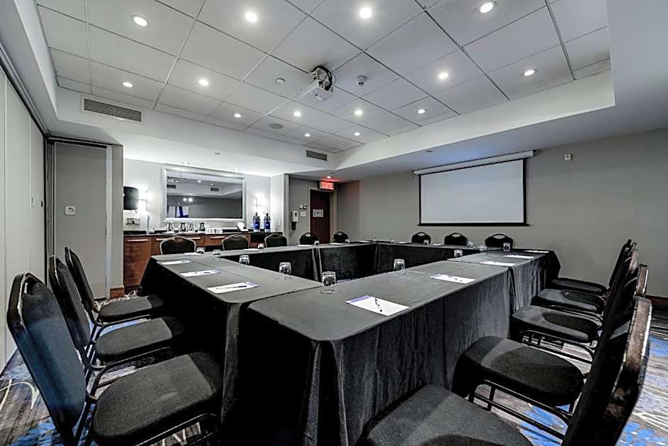 Holiday Inn Express Hotel & Suites Saint - Hyacinthe By IHG