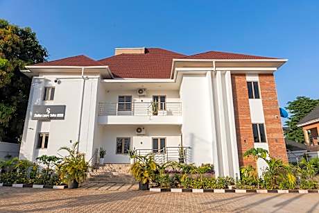 Stallion Luxury Suites