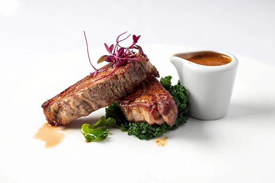 De Rougemont Manor Hotel