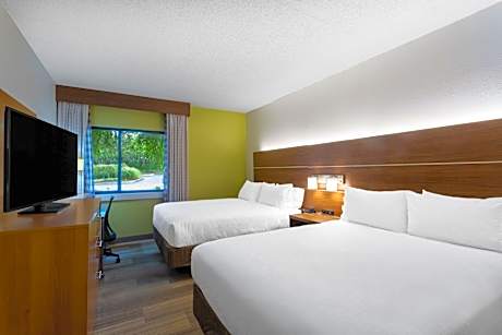 Double Room with Two Double Beds - Disability Access