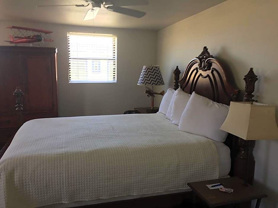 Photo 1 of 6 of Loft 1 Queen Bed