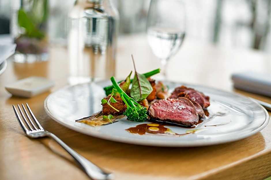 Heron Live Hotel Marina & SPA