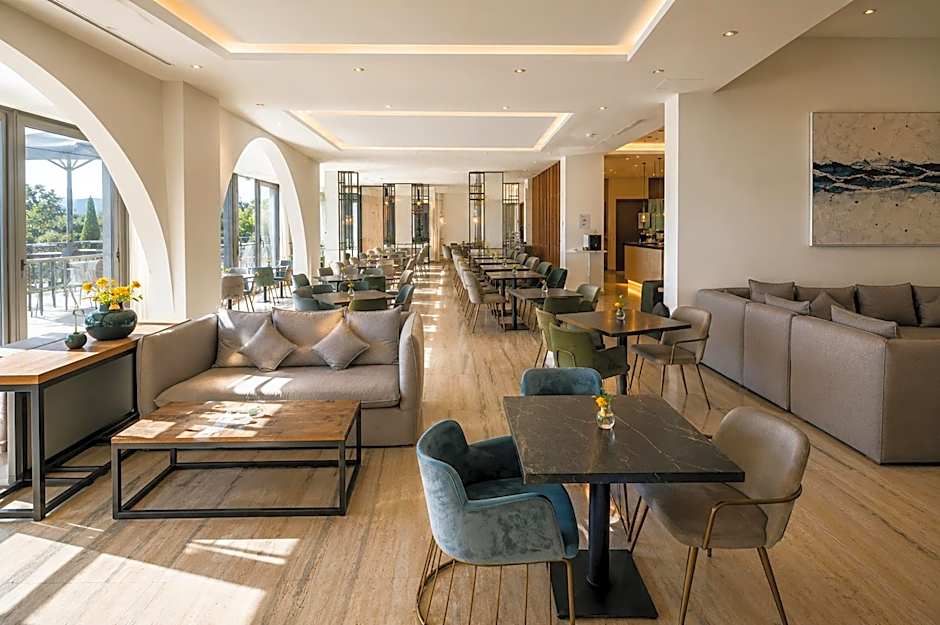 Droushia Heights Hotel