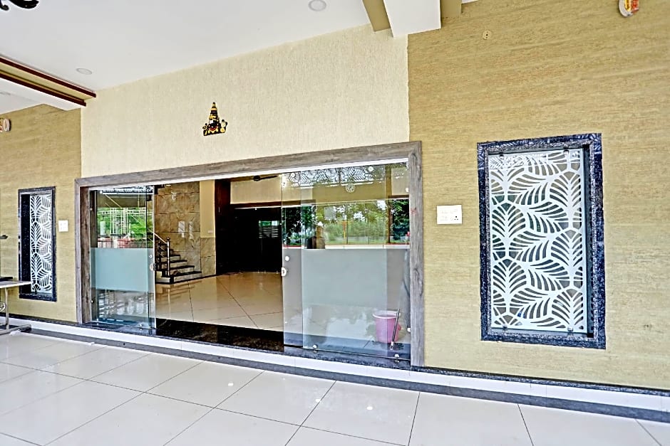 OYO Hotel Kubervatika