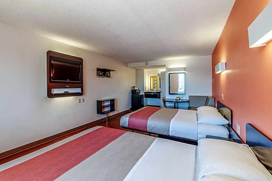 Motel 6-Martinsburg, WV