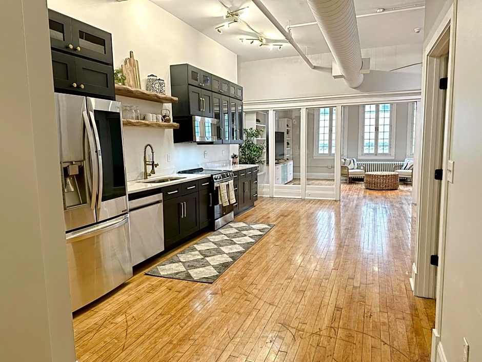 The Historic Lyric Presidential Suite