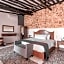 Hotel Colonial Zaci by GuruHotel