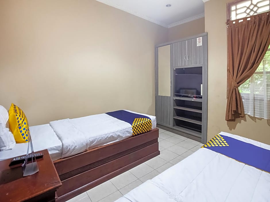 SPOT ON 3858 Elsana Transit Hotel