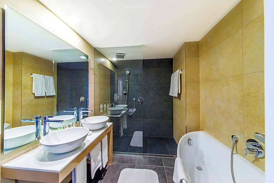 NH Bratislava Gate One