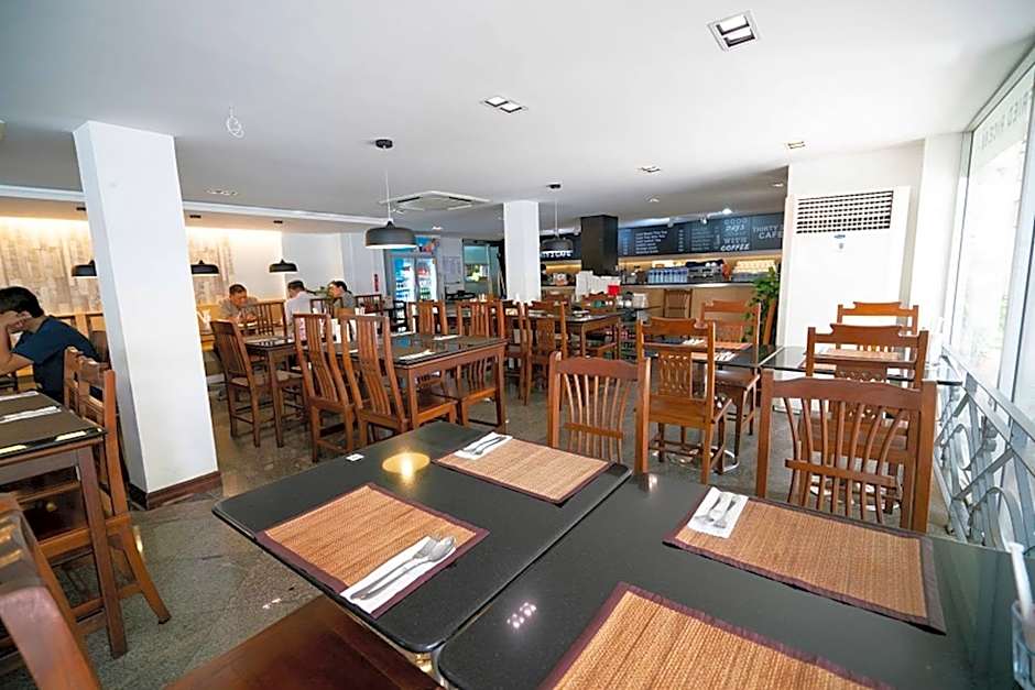 The Ecotel Bangkok Hotel