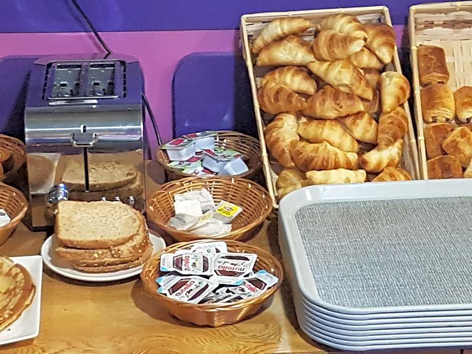 Panam Hotel GAMBETTA- Place Gambetta-Mairie du 20 emme