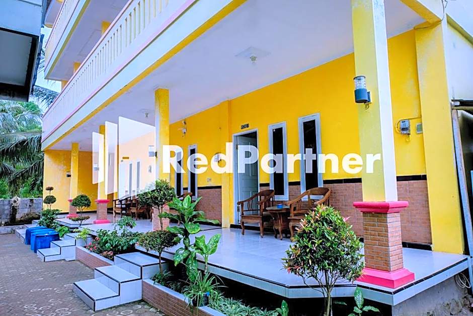 Villa Ikhbar Ciletuh RedPartner