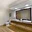 Country Inn & Suites by Radisson, Des Moines West, IA
