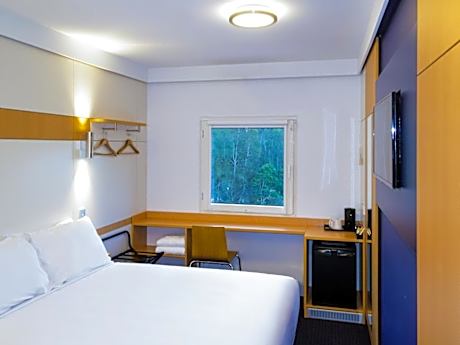 Standard Twin Room with 2 Single Beds