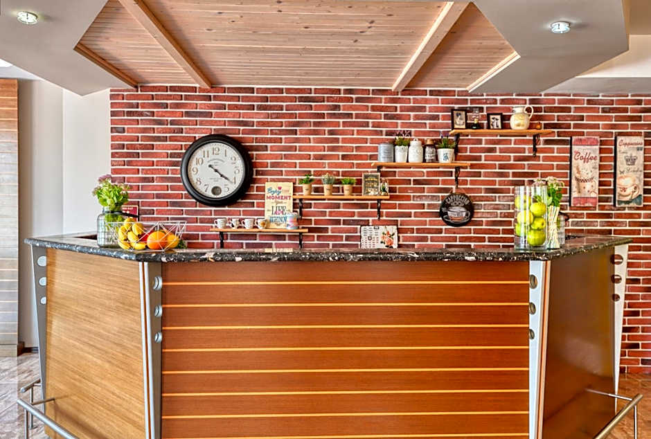 Alekta Hotel - Free Parking