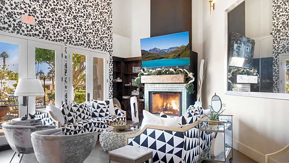 The Chateau at Lake La Quinta