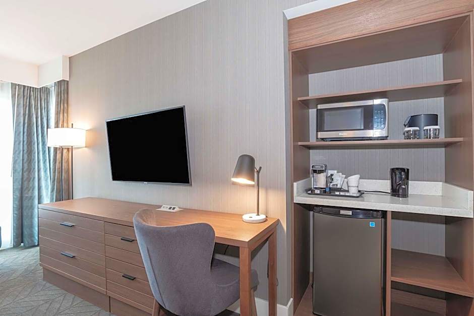 Sandman Signature Saskatoon South Hotel