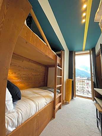 cabin bed room