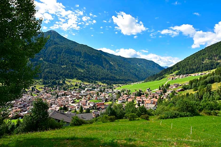 Kyrr Smart Mountain Retreat