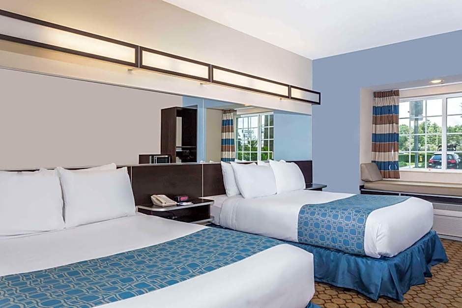 Microtel Inn & Suites By Wyndham Spring Hill/Weeki Wachee