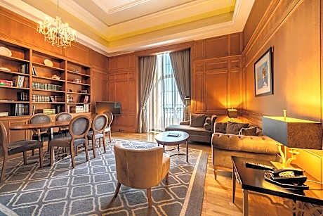 Presidential Suite with King Size Bed