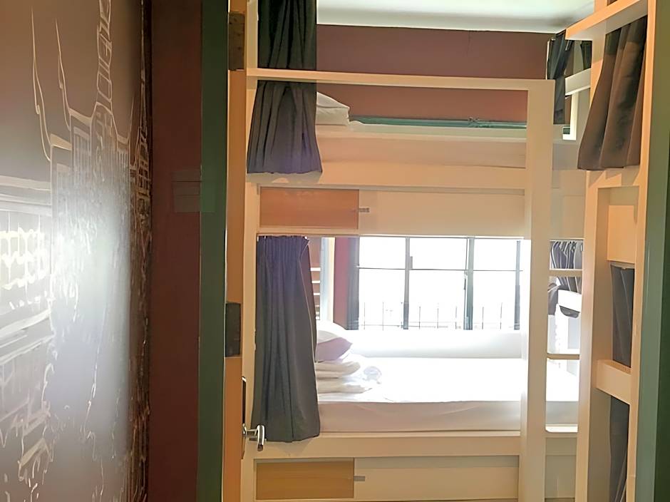 Yoo Yen Pen Sook Hostel