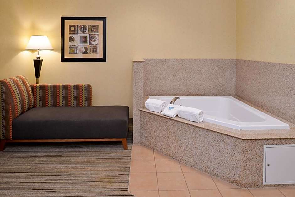 Holiday Inn Express Hotel & Suites Nampa By IHG