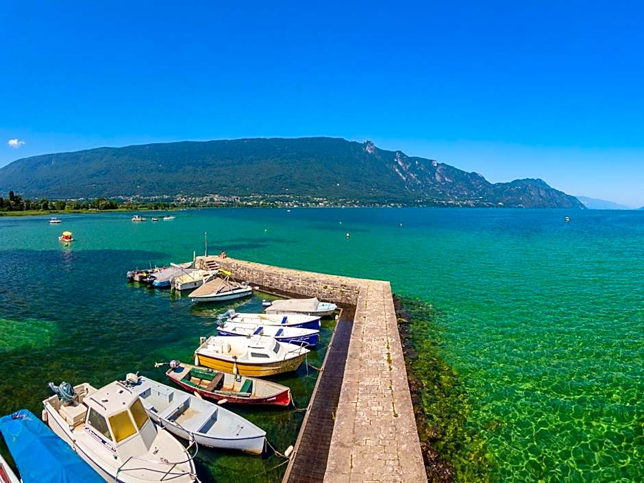 Mona Lisa Le Clos Du Lac