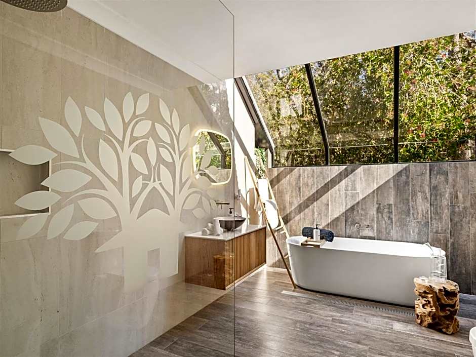 Forest Rise Chalets and Lodge