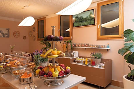 Marin Hotel