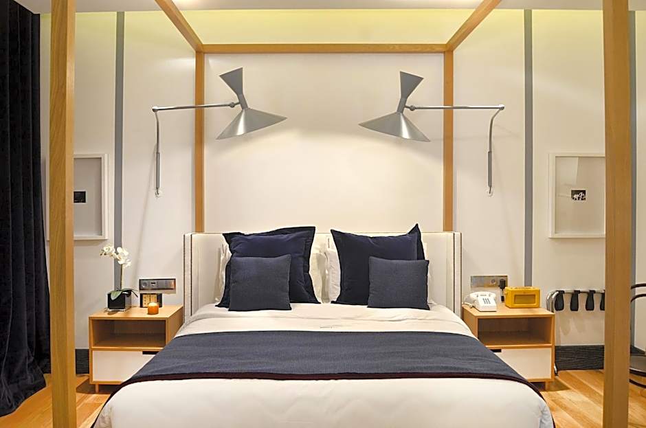 Browns Central Hotel