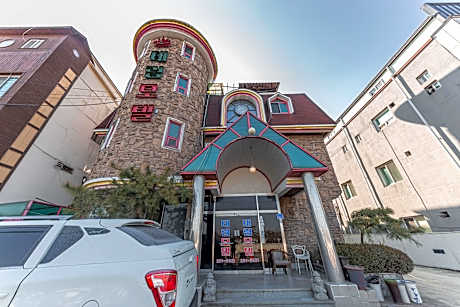 Cheongju Taerim Motel
